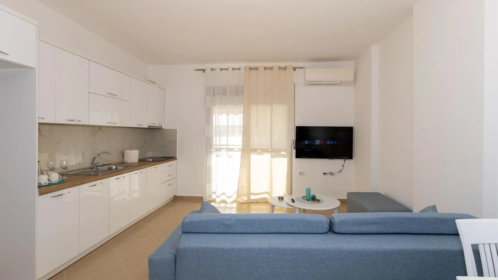 Sea View Luxury Apartments Vlorë 0*,